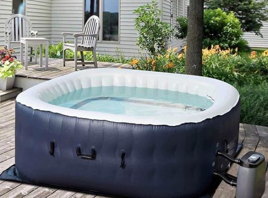 4-6 Person Inflatable Square Hot Tub 180.3 x 67.8cm Blow Up Spa with 108 Bubble Jets